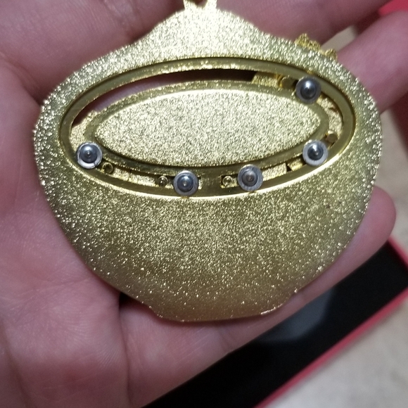 The Forbidden City Culture Lucky Cats Bowl Keychain - Picture 3 of 5